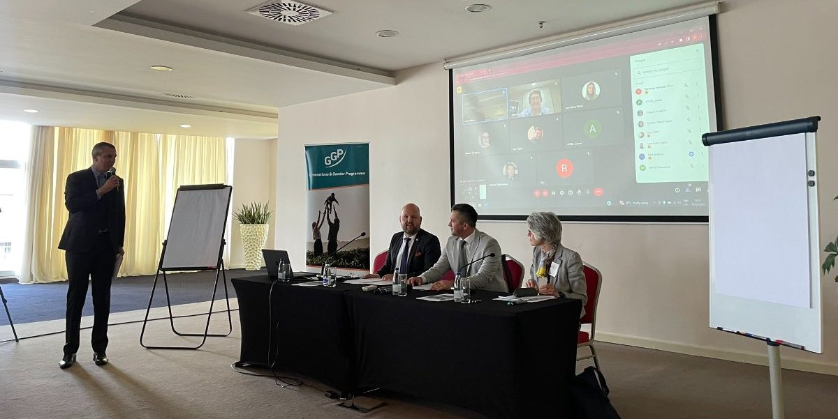 a4bb3e46-f64d-3a3f-f0d8-12774ccfabaf