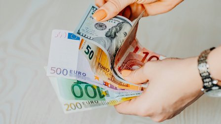 What if She Earns More? Gender Norms, Income Inequality, and the Division of Housework